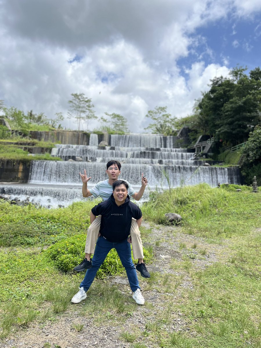 pudingsedottttt's tweet photo. terima kasih udah selalu berusaha bikin aku sehat, bahagia, tercukupi, menerima segala ttg aku yaa🥹🫶🏻
terus bersamaku @siyanini 😘 https://t.co/XTqOWKiutn