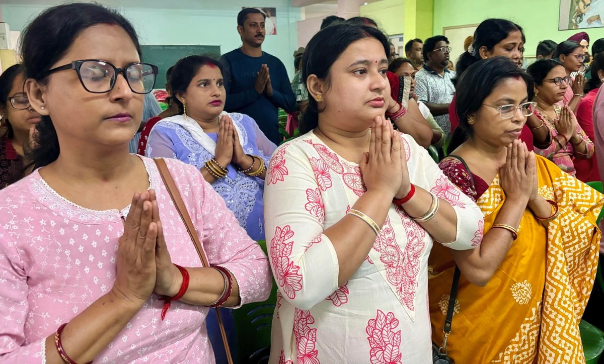 Parents of AYUDH members in Kolkata, West Bengal, whose wards are enrolled in the course “Science of Spirituality,” came together for an enriching interaction with the course faculty. 
#AYUDH #AYUDHKolkata #ScienceOfSpirituality #AYUDHIndia