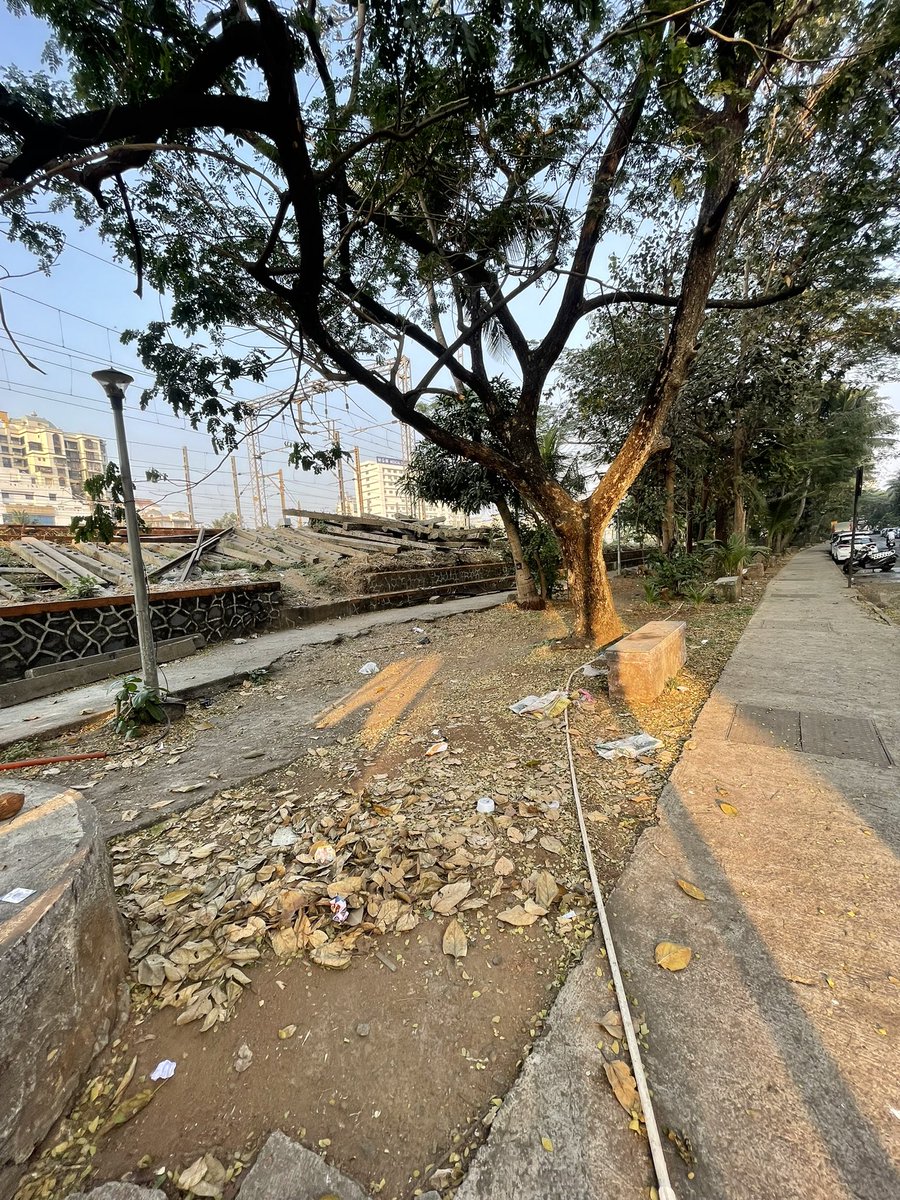 mariakauriam's tweet photo. @NMMConline another reminder of how #Sector1 #Sanpada #NaviMumbai #Maharashtra #India looks like https://t.co/KF01HAFVJE