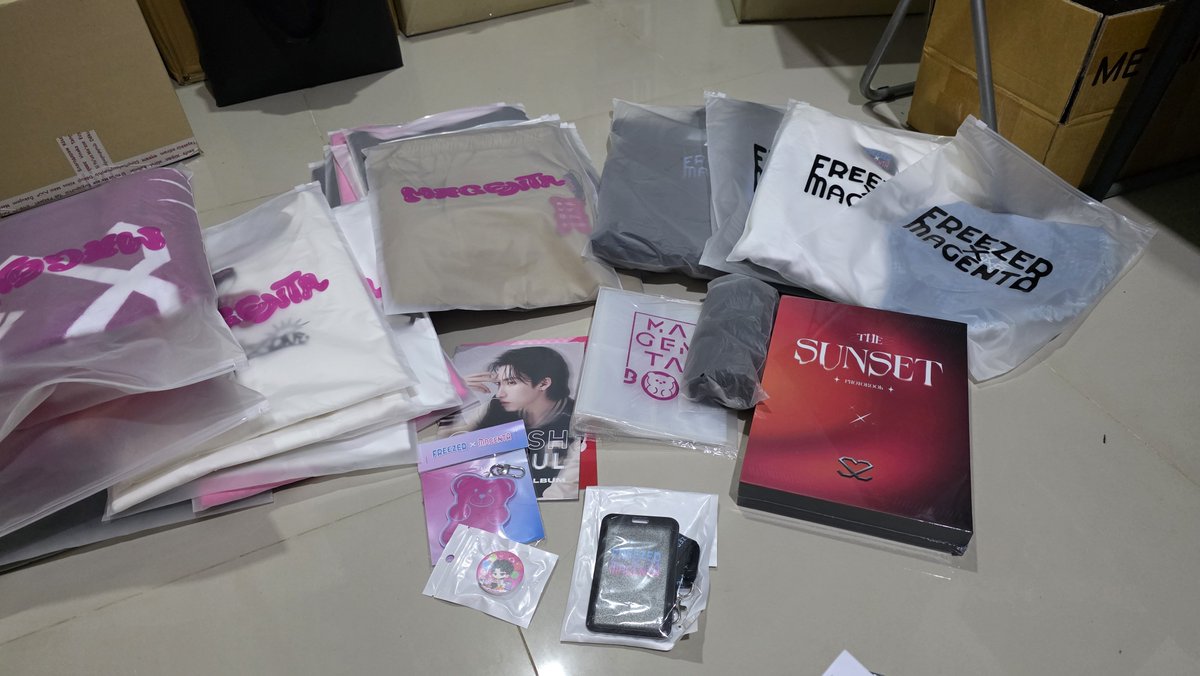 Spicy_PS's tweet photo. WTS : ขอเปิดตลาดบ้างค้าบ
ช่วยอุดหนุนแม่ค้าหน่อยค่า มีของแถมให้ทุกออเดอร์น้า ทั้ง Photocard ของใช้ แถมไปให้เยอะๆเลย รายการตามนี้เลยค่ะ 🙏🥰
#ตลาดนัดบอสโนอึล
#BoNog #ShawtyBoss #MagentaBoy https://t.co/jiKsKJEqLD