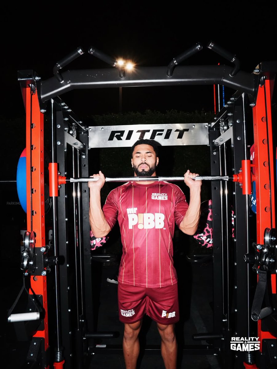RitFitsports's tweet image. Still buzzing from the energy at Reality Game. Glad we could bring strength.

#realitygame #buffalo #smithmachine #ritfitsports
