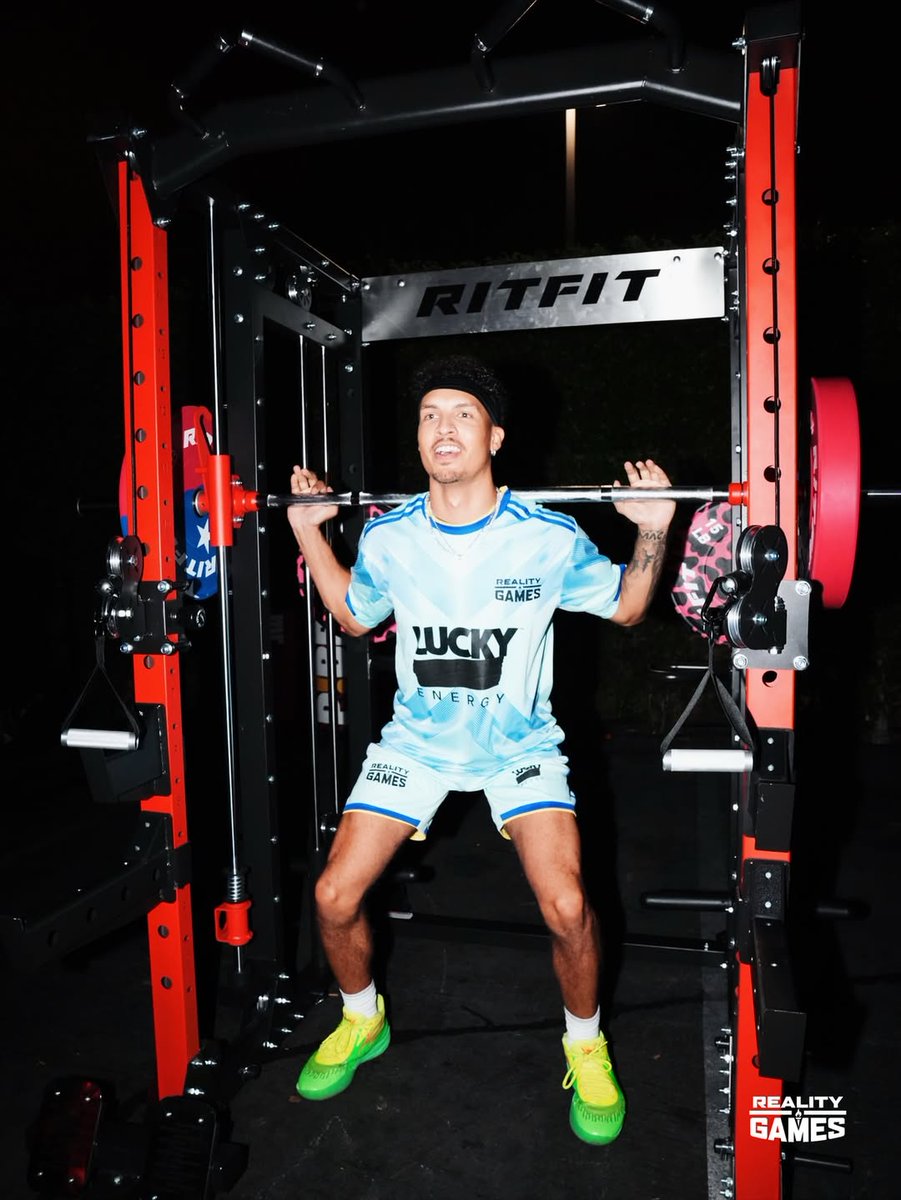 RitFitsports's tweet image. Still buzzing from the energy at Reality Game. Glad we could bring strength.

#realitygame #buffalo #smithmachine #ritfitsports