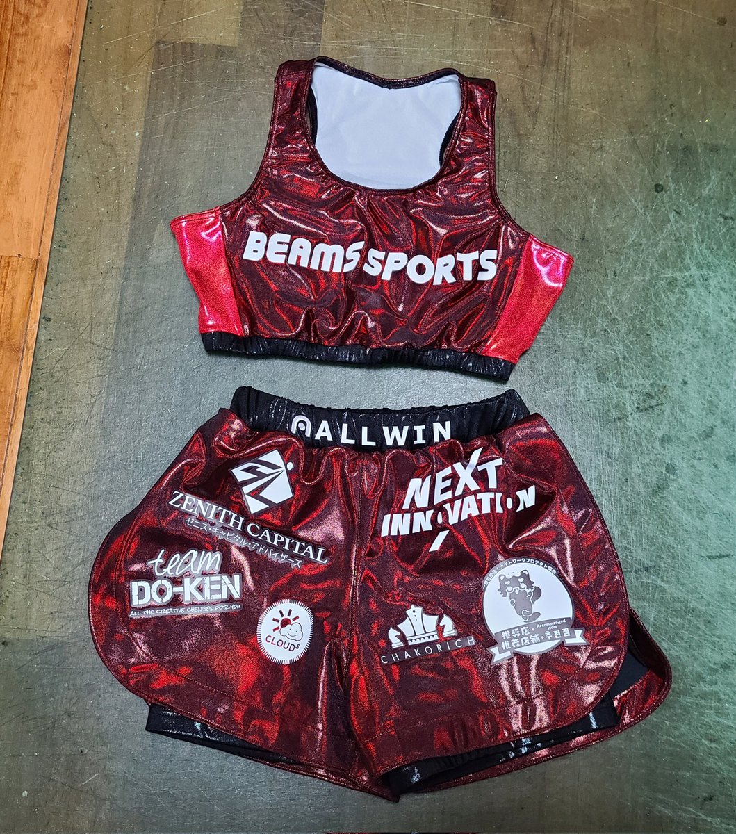 よね工房 tweet media