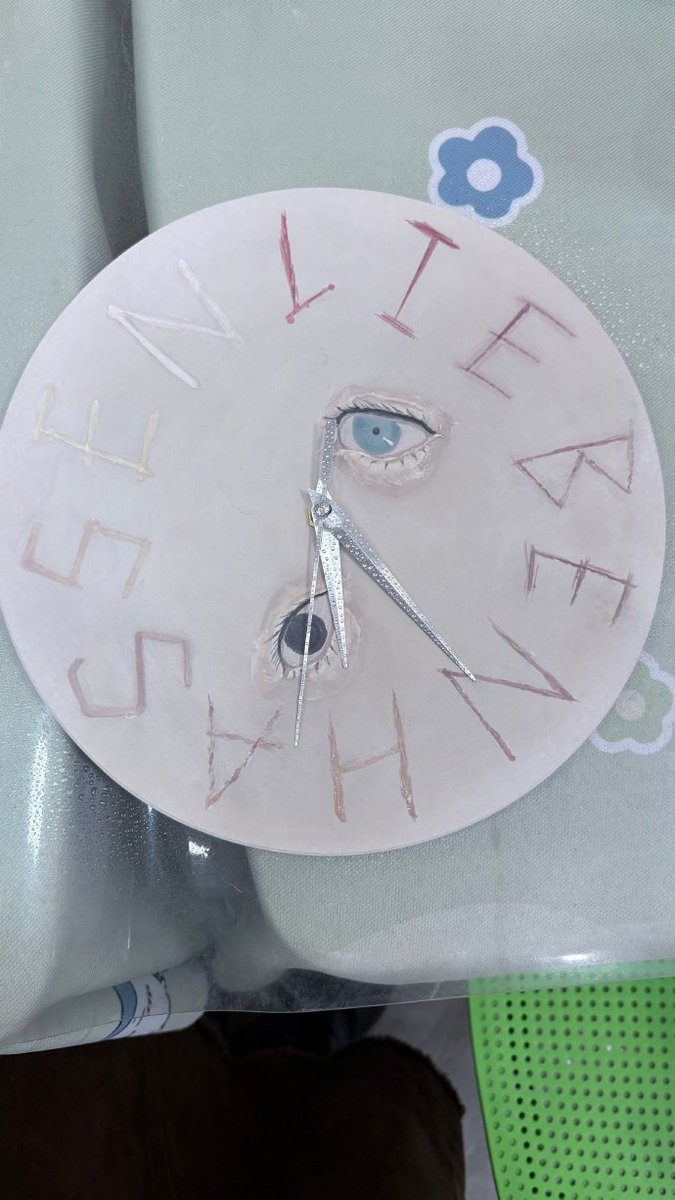 前几天在景德镇的陶瓷！画了很多毕奥和罗罗好幸福😇好期待烧制的成品……