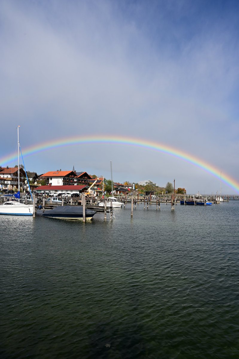Throjaphoto's tweet image. Day 10 of the last 12 days of 2025. 

Please share / QP one favourite #photo from each month. 

Today #October  2025

Rainbow over Gstadt am Chiemsee / Regenbogen über Gstadt am Chiemsee 

#PhotoOfTheYear #Photography