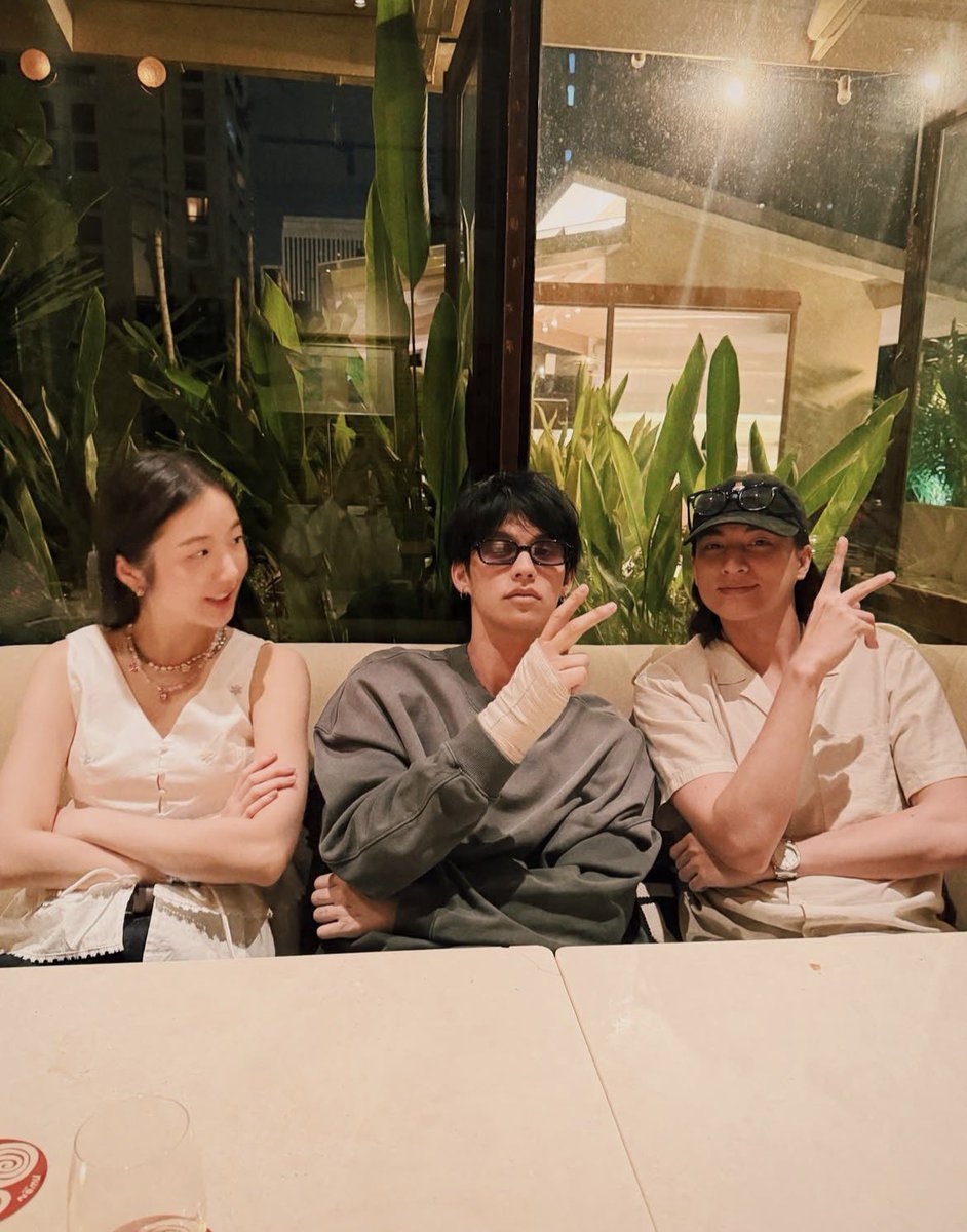 gotubackbright's tweet photo. เหนิง ไบ๊ กั๊บ 

น่าร้ากกกกกกกกกก แก๊ง97เค้าน่ารักกันจังล่ะ🥹🤏🏻🤍

#BRIGHT28Birthday 
#bbrightvc @bbrightvc https://t.co/hK17BRRQWH