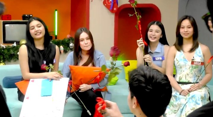 heath proposing to cap, and here’s krystal’s reaction:

😭

BBS KRYSTAL