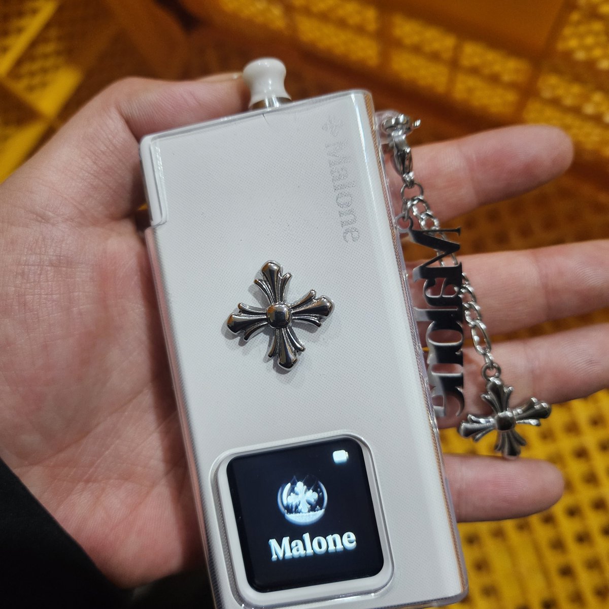 새로산 담배가 짱에쁨