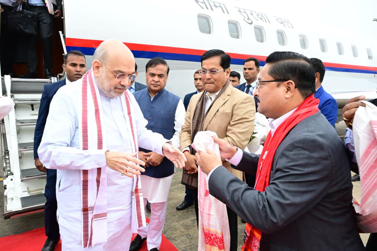 DilipSaikia4Bjp's tweet photo. Hon’ble Shri @AmitShah Ji arrives in Guwahati to a warm and heartfelt welcome.

His visit reinforces the spirit of development and cultural rejuvenation in Assam. 

We look forward to his leadership and guidance as important projects are dedicated to the people. https://t.co/NrCy4C9NT7