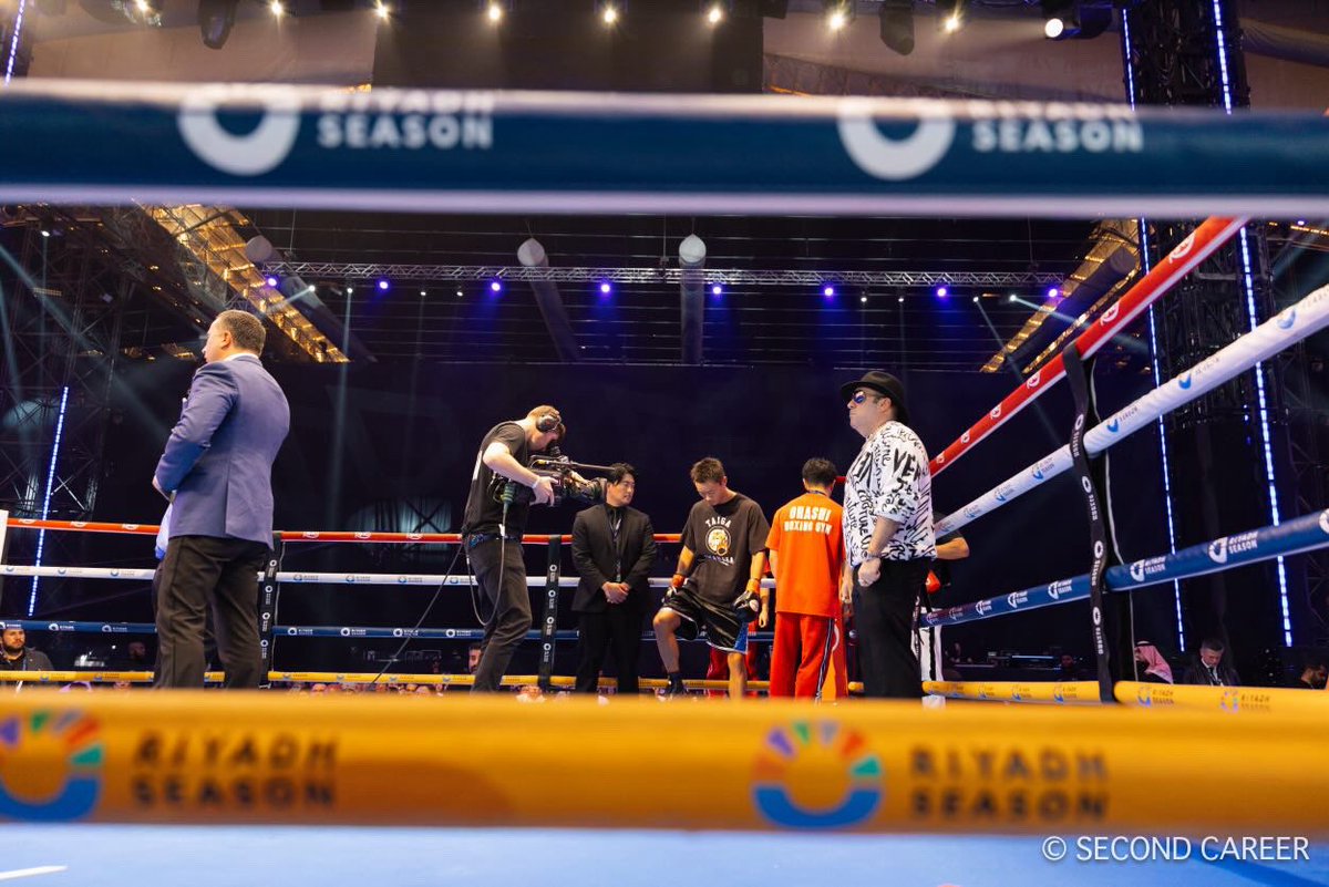 12月27日の試合、負けました！
たくさんの応援、本当にありがとうございました！
サウジに入ってから試合までの約10日間、
色んな経験をたくさん積むことができました。
この試合のことは、絶対忘れません。
もう負けません。
必ず世界チャンピオンになります。
皆さんありがとうございました。