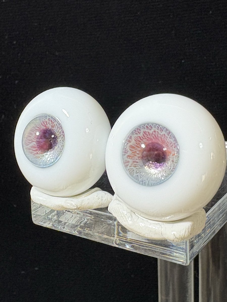 本日のお目々ちゃん💖 ラブリ〜(○´ω｀○) #銀曜変アイ #glasseye