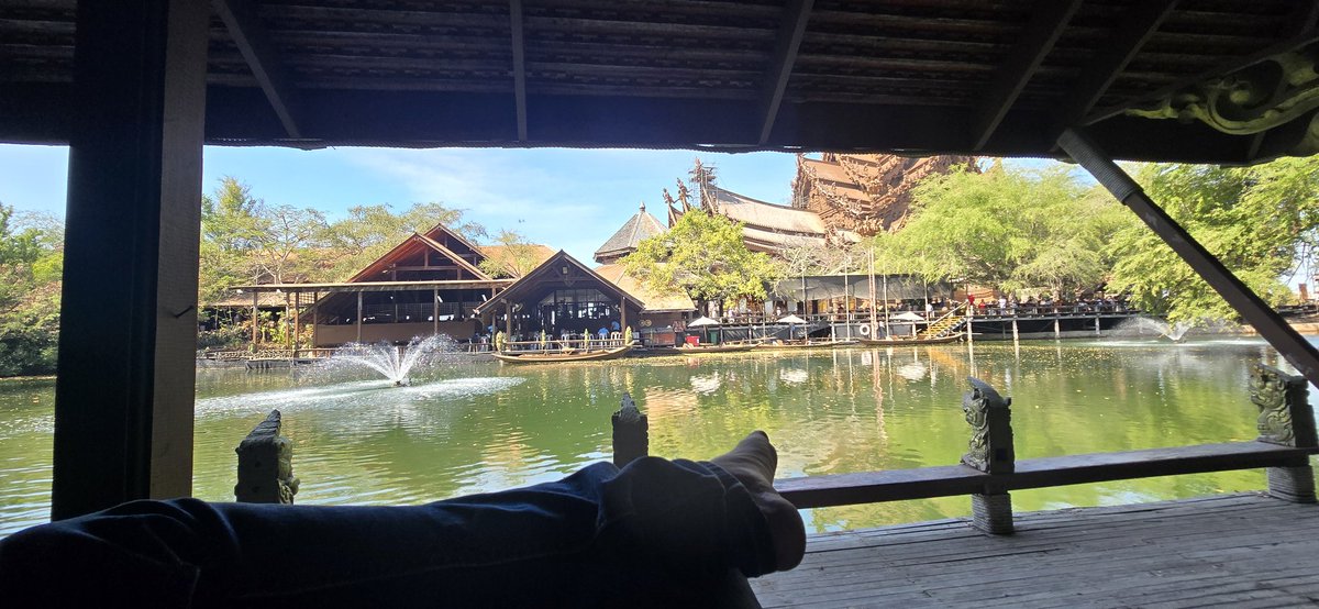 Dark ลับๆ ลาดกระบัง (@dewid12345) on Twitter photo 