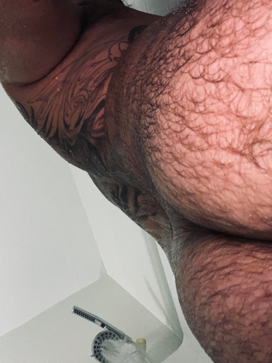 JBangs94's tweet photo. Retweet if you love furry men https://t.co/TLf0APCxyh