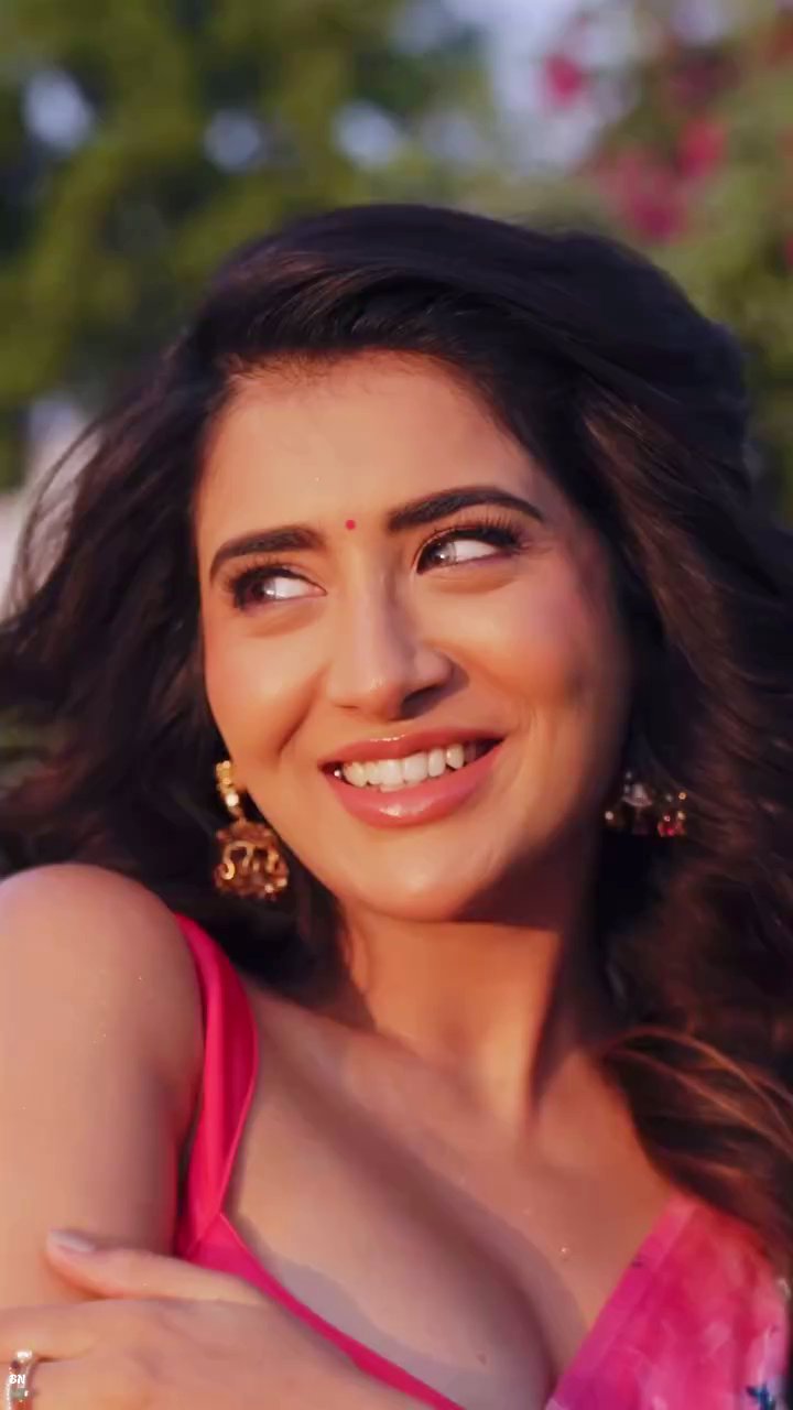 G9UUxPKb0AA4Iz2?format=jpg&name=large