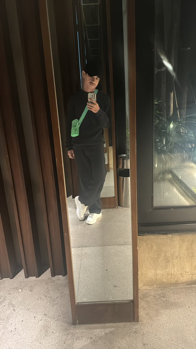 noneblac's tweet image. blac k