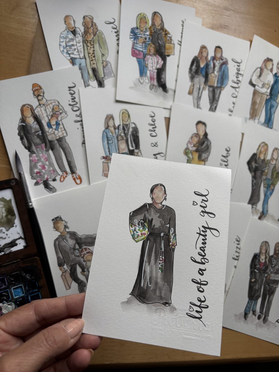 VicPictoria's tweet image. For me, it's about the big reveal - it's a huge part of what I do it - to see the delight on their faces as they recognise the joy in themselves!

Here's #TheSecretGardenBelper and #Lifeofabeautygirl - do YOU recognise yourself at this event at @DerbyMuseums ?
#derbyartist