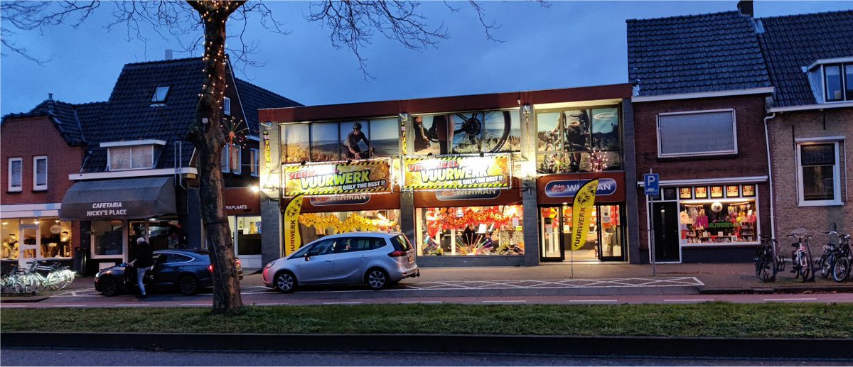 Laatste Vuurwerk verkoop gestart -  ackershof2.nl/laatste-vuurwe… 
De laatste keer wordt vanaf vandaag in het centrum van Pijnacker vuurwerk v...