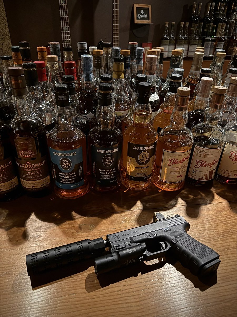 chalmuns_tb's tweet photo. WHISKY SPOT CHALMUN’S TOYBOX
本日も京都の片隅でひっそりとオープンいたしました。
Open 4:00pm〜Close 10:45pm
(Last Entry 10:10pm Last order 10:15pm)
皆様のお越しを心よりお待ちしております。
#mk27mod2 https://t.co/84qkbjIJI7