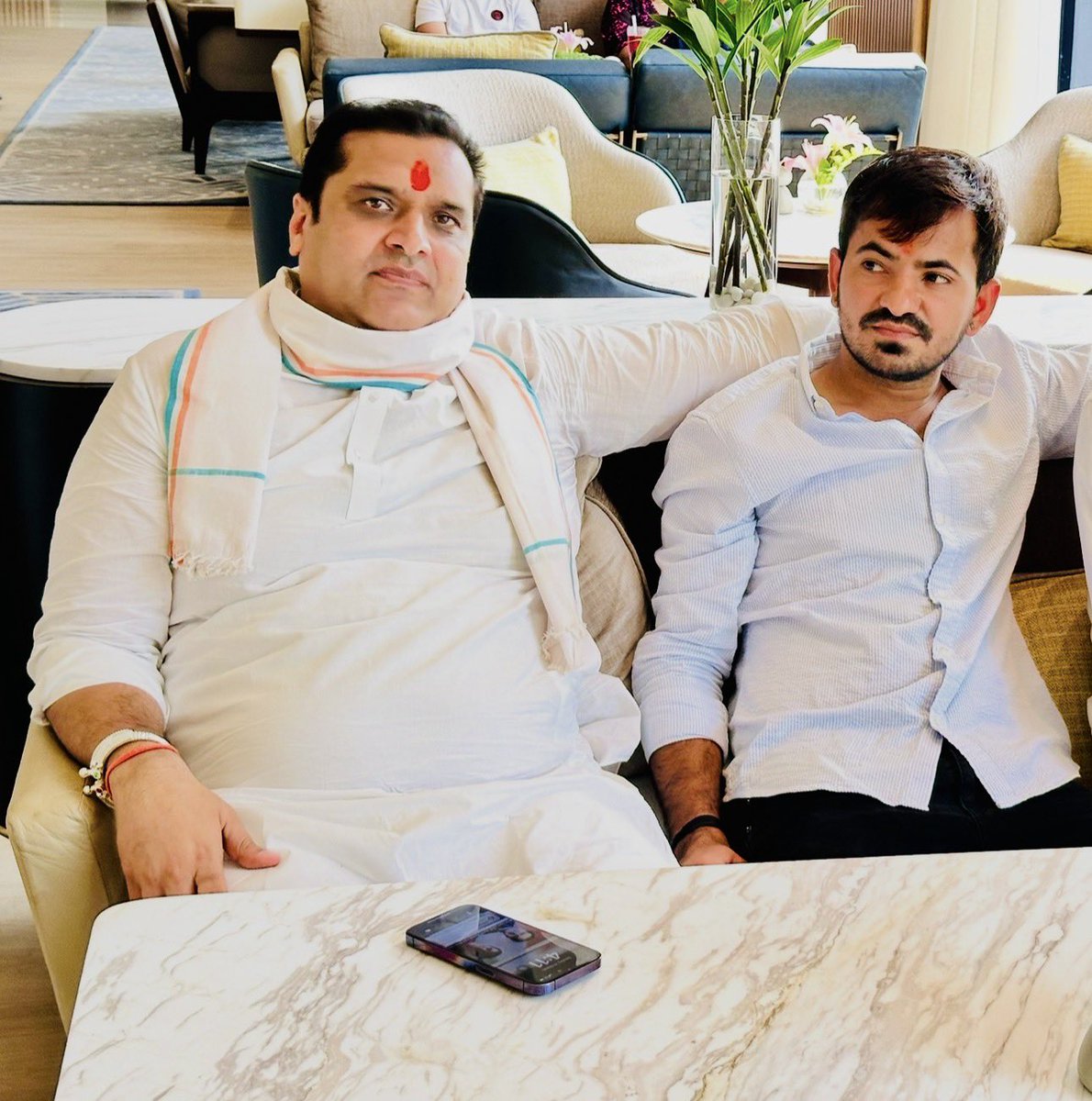 मेरी अब तक की यात्रा में अपनी जिम्मेदारियों का पूर्ण निर्वहन करने वाले मेरी टीम के विभिन्न अंग छोटे भाई <a href="/Bhavesh_INC/">𝑩𝒉𝒂𝒗𝒆𝒔𝒉 𝑫𝒆𝒘𝒂𝒔𝒊 𝑰𝑵𝑪</a> को जन्मदिन की हार्दिक बधाई एवं शुभकामनाएं।
आपके उज्ज्वल भविष्य की कामना करता हूं।