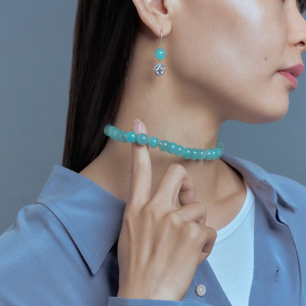 新しい年には、洗練さを持つ鮮やかなジュエリーを。美しい青緑色の