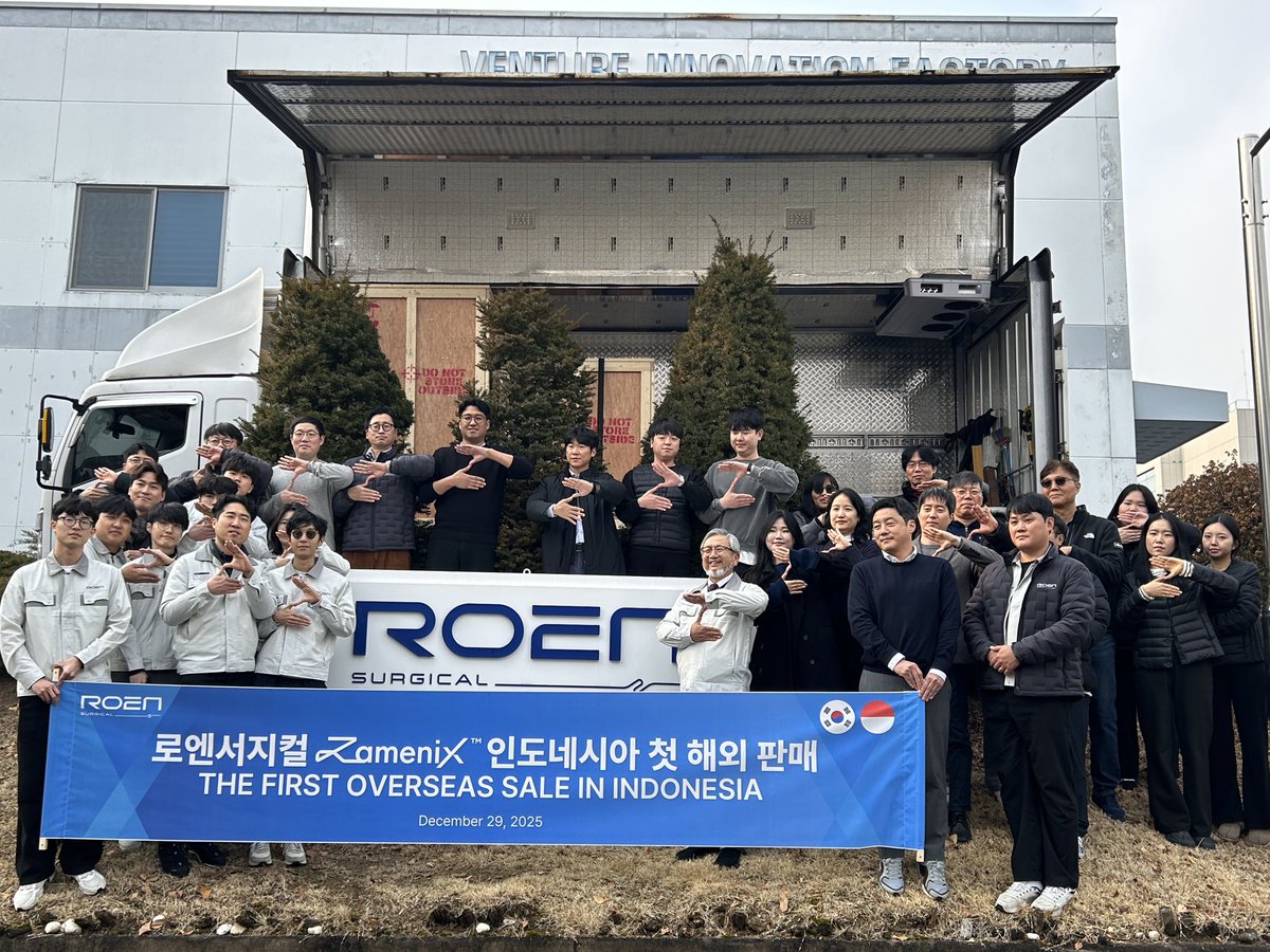RoenSurgical's tweet photo. We just hit a big milestone 🎉
ROEN Surgical’s first international sale is to Indonesia—and we’ve handed the product over to our local partner. 
This is just the beginning—more to come🌍🚀
#Zamenix #FirstExport #Indonesia https://t.co/0oVPmyzNMz