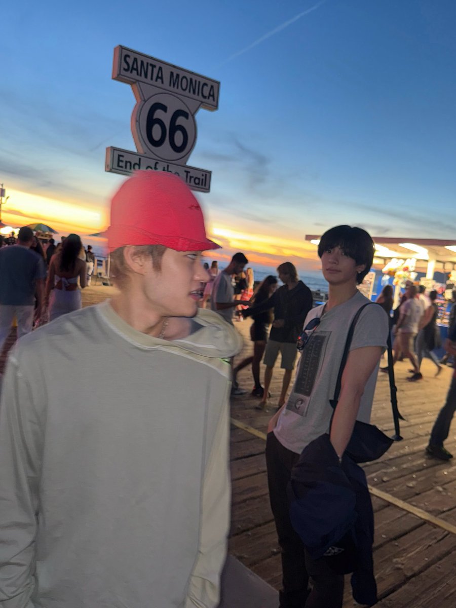 tttoootchi's tweet photo. 산타모니카에 간 또토리
모아놓고 보니까 더 이뽀다 https://t.co/kGW6pl3Hcv