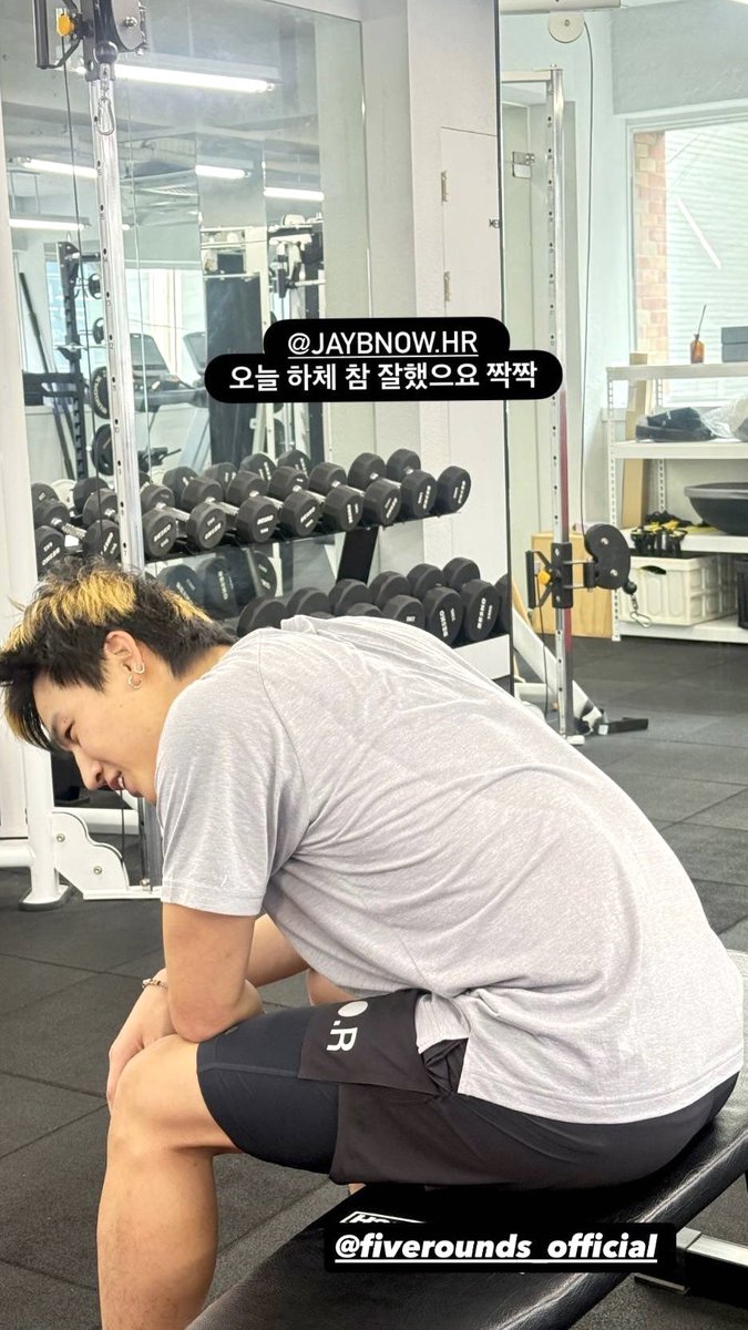 หน้าตาแบบ... ผมเหนื่อยย เอ็นดูอะะ

💪🏻🔥

#JAYB #제이비 <a href="/jaybnow_hr/">.</a>