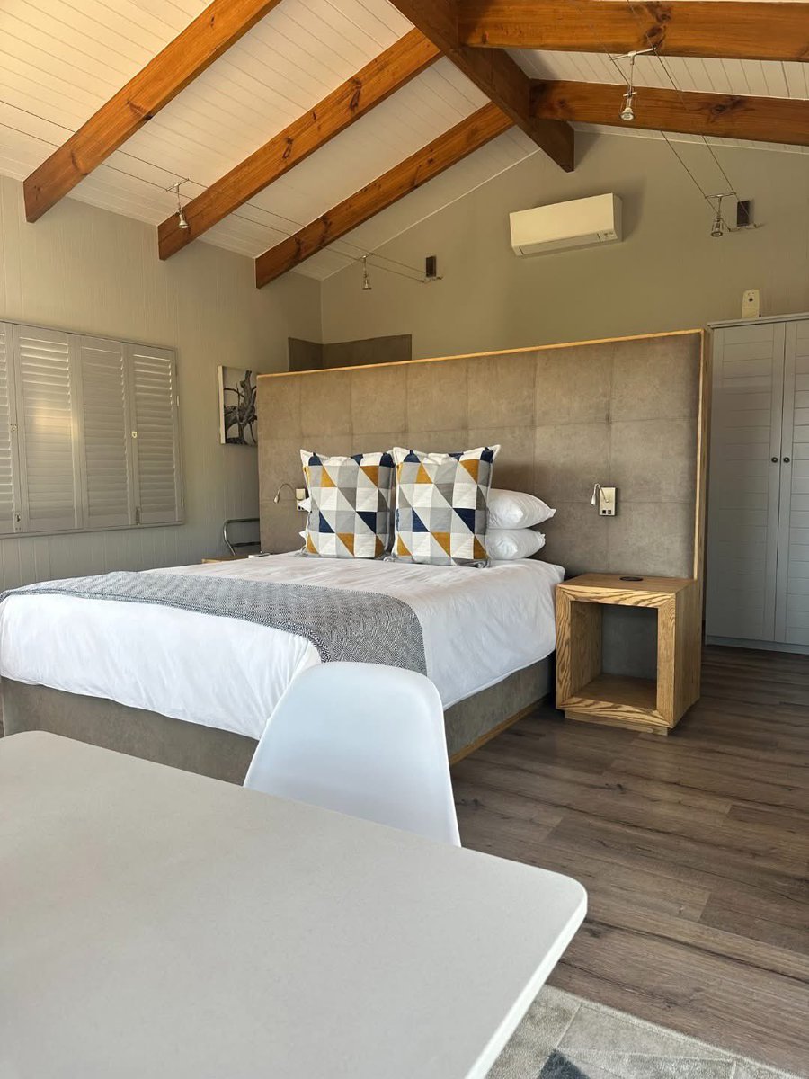LANDRANI_Stay's tweet photo. This festive season, gift yourself the joy of stillness. 
 
Our luxury cabins offer elegance, privacy, and the perfect setting for 
reflection and rest. 

Because peace is the greatest luxury of all. 
 
Book your escape 
https://t.co/fJmfMX1xnw 
 
Contact us! 
076 115 7944 
info@landrani.com 
 
#landraniluxuxrylodge #luxurycabins #festivegetaway #kleinkaroo