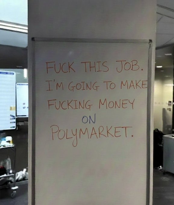 Just imagine boss's face on Monday once he sees this message from the employee: