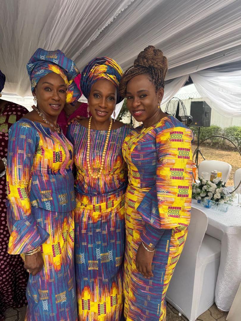 bolanleap's tweet photo. What would the world be like without sisters https://t.co/70LCRBlYFr