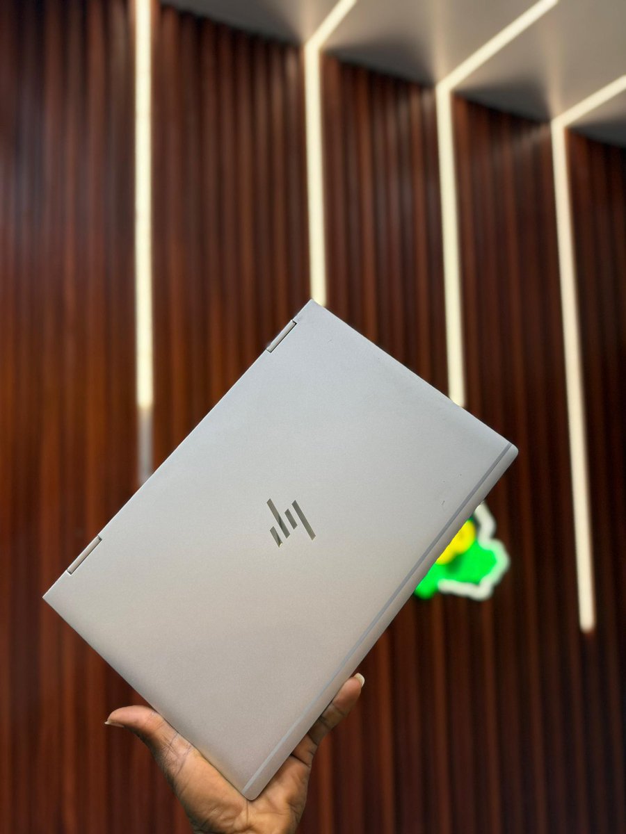 *HP ELITEBOOK 1030 G3*
Intel®️ core i5 8th gen pro base @ 1.90mhz, max turbo frequency @ 3.60ghz
•13’3inches
•Memory speed:2400mhz
•Ram: 8GB
•256GB SSD
•Graphics: intel UHD 620(4GB)
•Type C
•Keyboard💡
•Fingerprint
•TOUCH
•Face ID
•x360
•Neat

Ghc: 4.5k
☎️0241636577