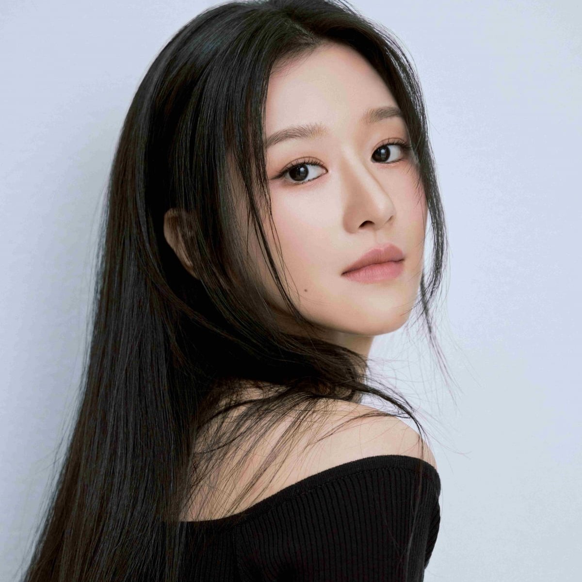 tenasia_'s tweet image. [공식] 서예지, 사생활 논란 3년 만에 복귀한다…데뷔 첫 연극 '사의 찬미' 도전

배우 서예지(Seo YeaJi)가 ‘사의 찬미’로 연극 무대에 첫 도전한다(stage debut). 연극 ‘사의 찬미’는 1920년대 격변의 시대를 살아간 예술가들의 사랑, 그리고 끝내 포기하지 못했던 자유에 대한 갈망을 담아낸…