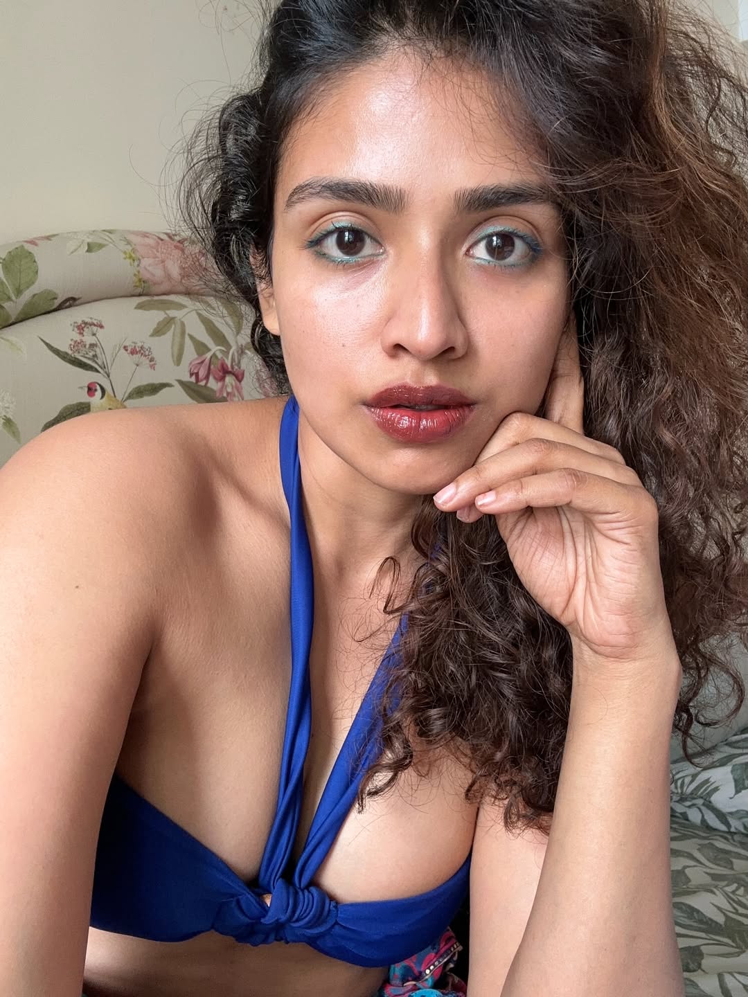 G9UfaidboAE-eB1?format=jpg&name=large