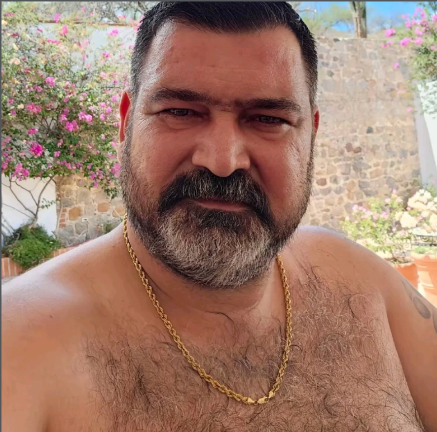 BIGE BEARS - BIGODE OU BARBA? QUAL É MAIS GOSTOSO?