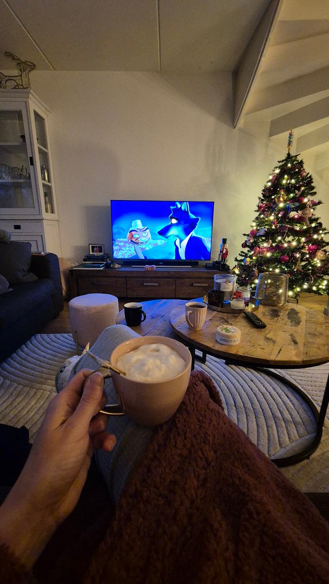 Na dagen hectiek van kerst en familiebezoek, eindelijk even een paar dagen gewoon thuis lamtakken met alle bloedjes 🩷