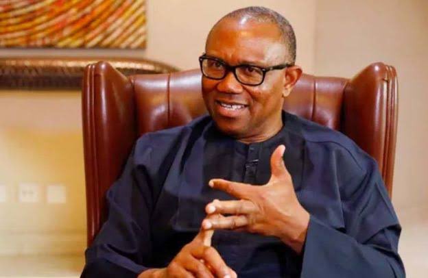 mariolexxx's tweet image. Retweet if you agree with me that this man is a dullard.