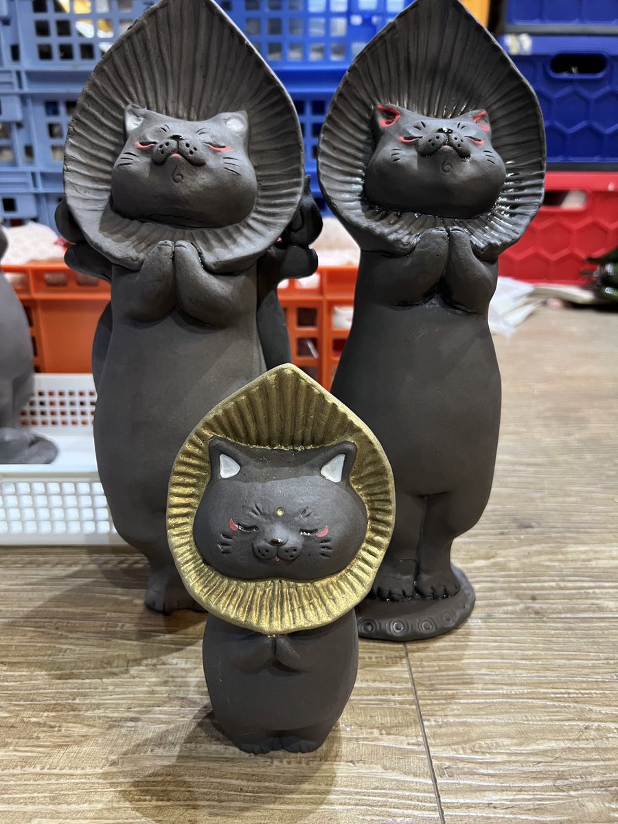 割引 布施猫 布施猫笑店 猫 ねこ cat 陶器製 猫の置物 黒 布施猫商店