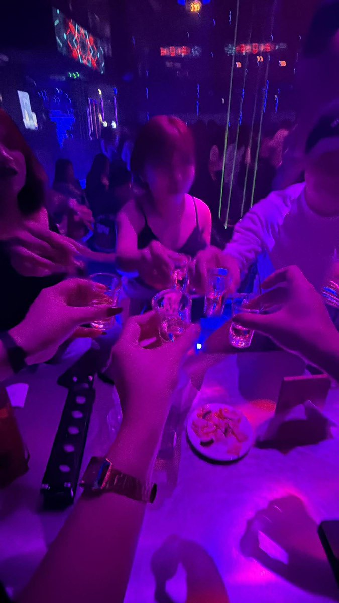 wordsofadjang's tweet photo. 5am peeps https://t.co/v16bThLScy