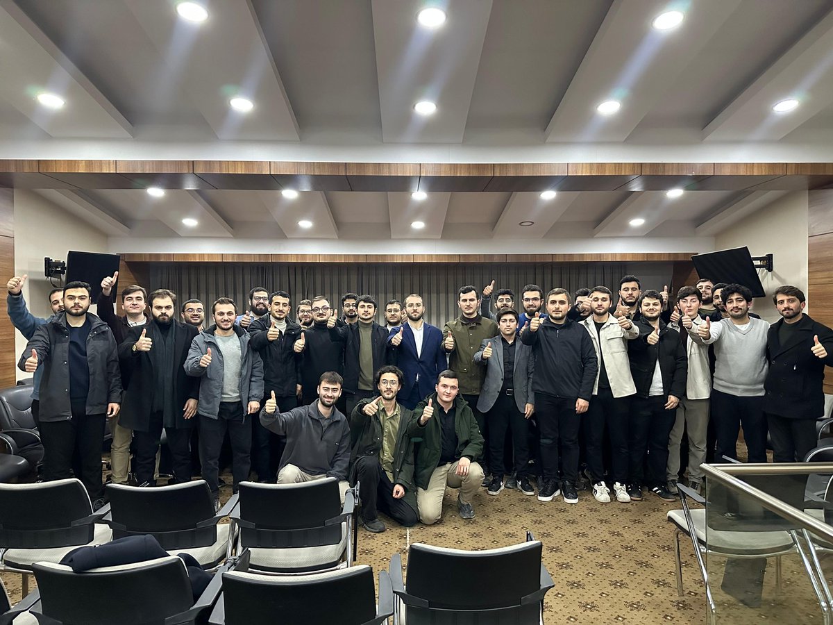 Yapılan istişareler sonucu Medeniyet Üniversitesi Başkanımız Ahmet Yusuf Demiryürek görevini Cegerğin Cesur reisimize devretmiştir.
Yapmış olduğu çalışmalardan ötürü Ahmet Yusuf reisimize teşekkür eder, Cegerğin reisimize muvaffakiyetler dileriz.