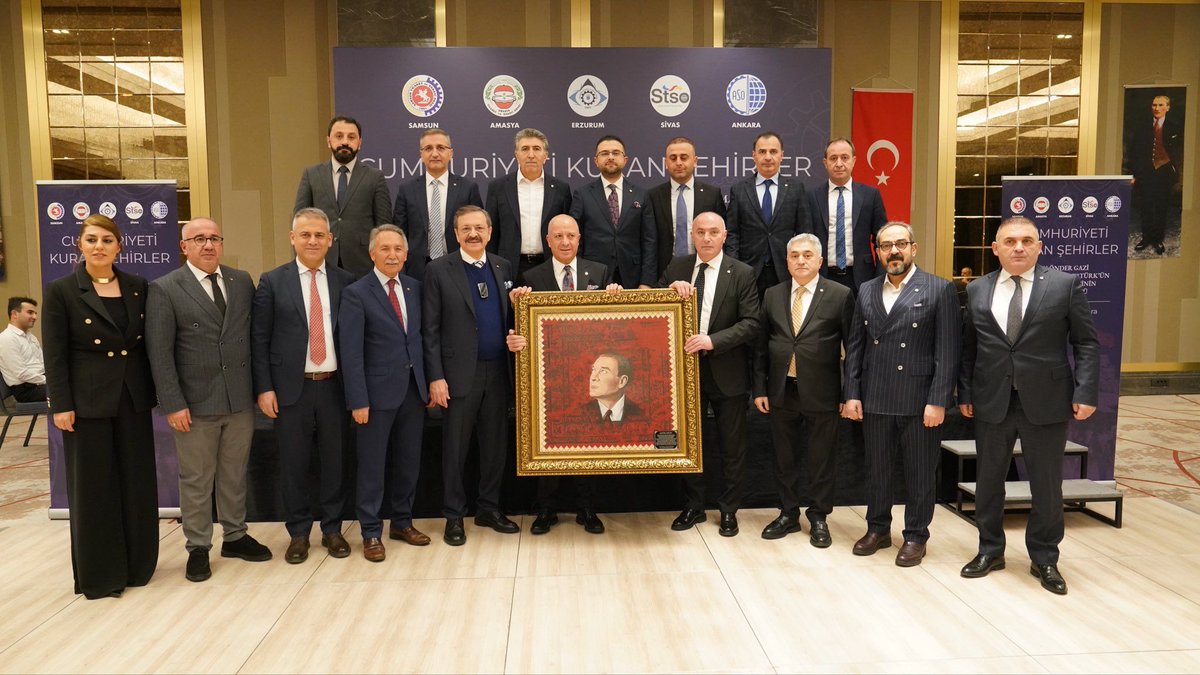 Erzurum Ticaret ve Sanayi Odası’nın fikir öncülüğünde hayata geçirilen “Cumhuriyeti Kuran Şehirler Buluşması” finali, 27 Aralık Gazi Mustafa Kemal Atatürk’ün Ankara’ya gelişinin yıl dönümü etkinlikleri kapsamında, Cumhuriyet Müzesi’nde (2. TBMM Binası) Ulus’ta, Erzurum, Samsun,