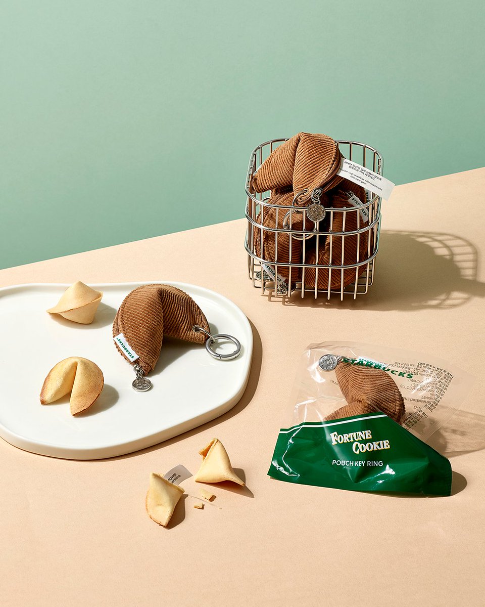 🥠포춘 쿠키 파우치 키링🥠 받고, 새해 메시지와 숨은 🌟골드 코인 1돈🌟을 만나보세요! 🍀이벤트 기간: 26.01.01(목)  ~ 소진 시 🍀이벤트 내용 ✓ 제조 음료 포함 3만원 이상 구매 시, 포춘 쿠키 파우치 키링