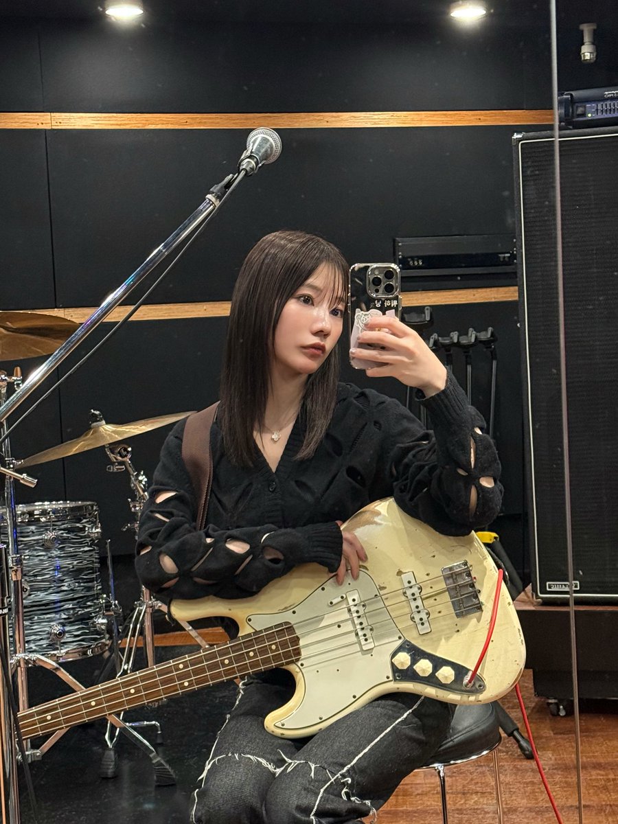 山内あいな(SILENT SIREN Ba.) tweet media