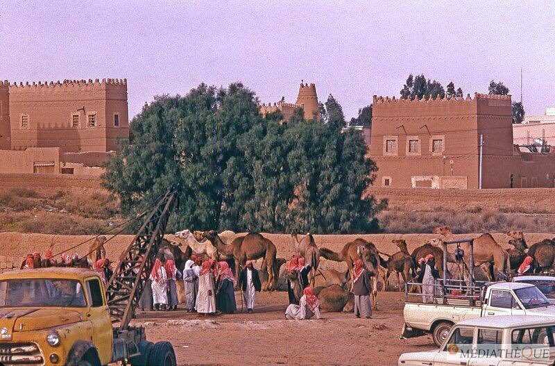 بريدة عام 1974 . 

(محمد ناصر الخليفة )