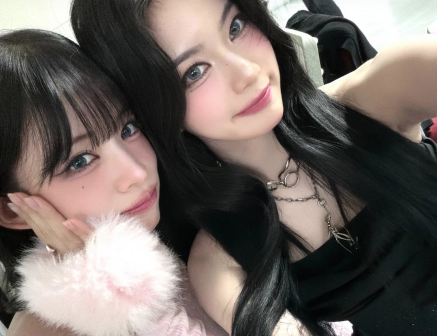 fleurswith's tweet photo. isamovingon ig story update with chaeyoung fromis_9 https://t.co/EBH4oj2eaH