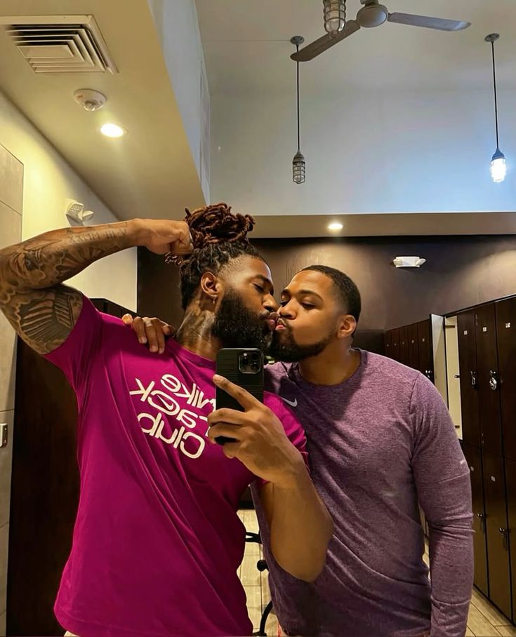 truthofabj's tweet image. Gay to gay;
May God send us a partner who will prioritise us, lead us and pray with us. He will be pure in heart, and care for us like no one else. He’ll align with us, be dedicated to us, and we won't ever have to beg for their love. 
A Christ-centred love is worth the wait.