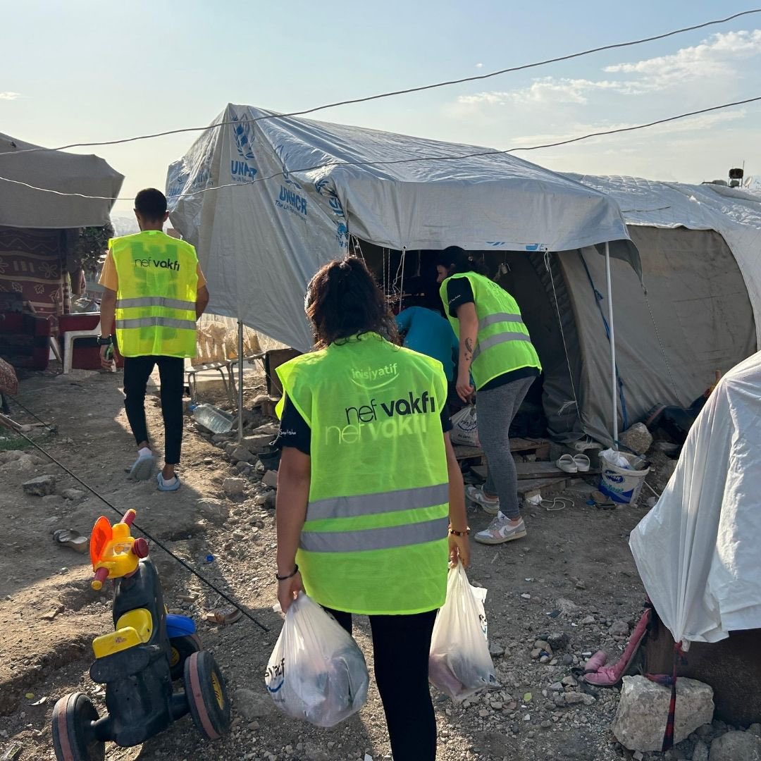 Erden Timur’un ifadesine yazdırıp birkaç kez sildirmek istediği NEF yardımlarının yalnızca bir bölümü ve ifadesinin bir kısmı;

✅Gazze’de onbinlerce kişiye savaş süresince yardım
✅Yemen de savaş zamanında 6 sağlık merkezi
✅Afrikada Gambiya ve Senegal’de on binlerce sivil