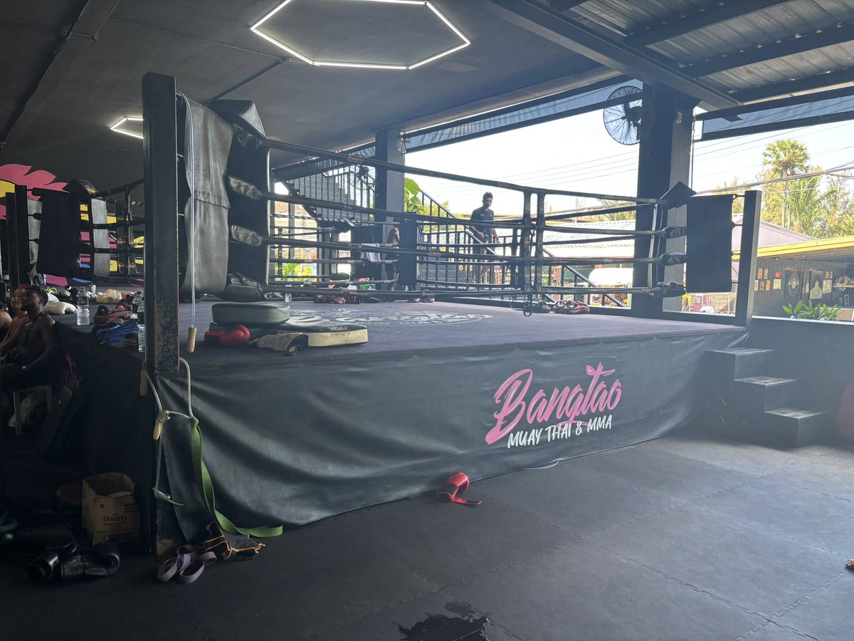 First time trying out Muay Thai, at Bangtao Muay Thai and MMA, Phuket 🇹🇭