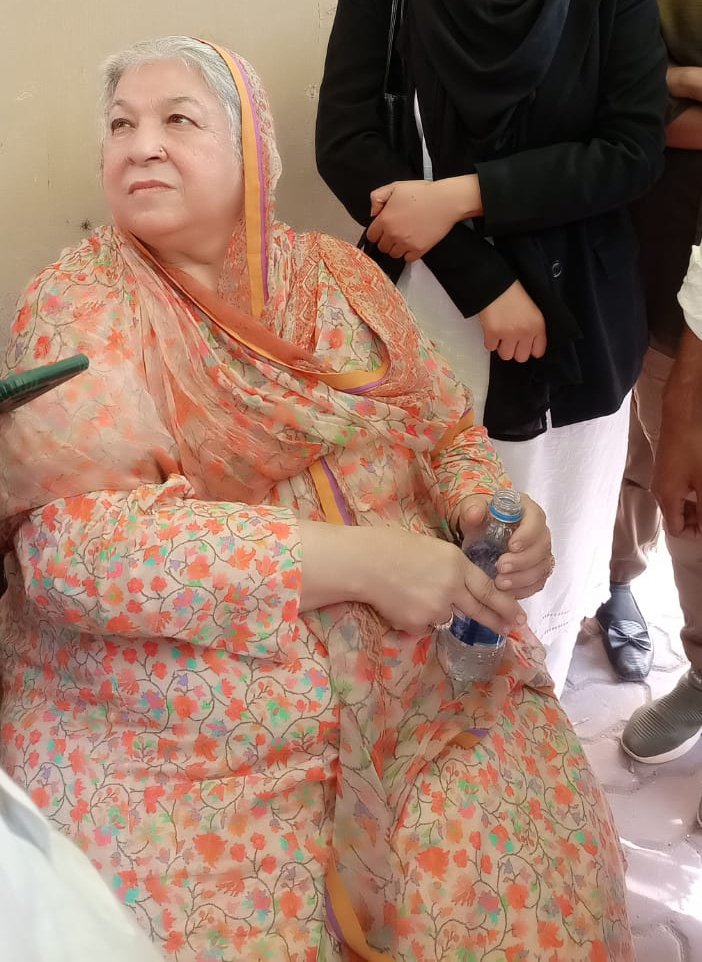 FatimaPTI_IK's tweet image. یہ ہیں پنجاب کی اصل بیٹی ڈاکٹر یاسمین راشد صاحبہ ۔۔۔۔۔