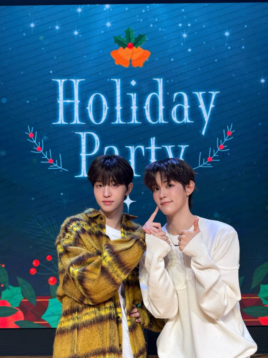 wishyour_seowon's tweet image. ☝️하나단들 덕분에 그 누구보다 따뜻한 연말 보내기 성공~^^🩵🩷
 스페셜 게스트 "협이형"도 도와줘서 너무 고마워용~^^

#서원 #seowon #ソウォン Thank to.
#DRIPPIN #LEEHYEOP