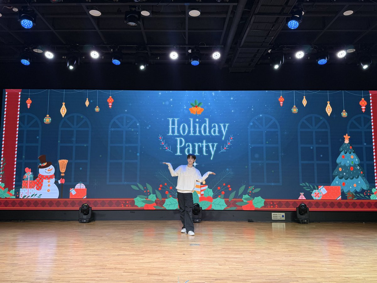 wishyour_seowon's tweet image. ☝️하나단들 덕분에 그 누구보다 따뜻한 연말 보내기 성공~^^🩵🩷
 스페셜 게스트 "협이형"도 도와줘서 너무 고마워용~^^

#서원 #seowon #ソウォン Thank to.
#DRIPPIN #LEEHYEOP